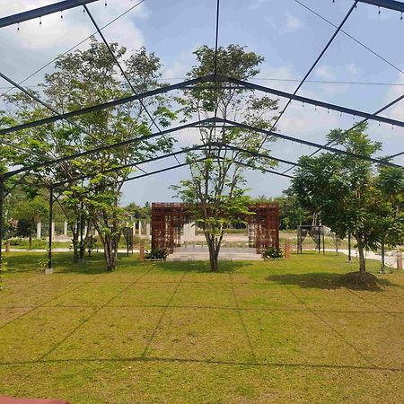 Hotel Ramada By Wyndham Yogyakarta Sleman  Exterior foto