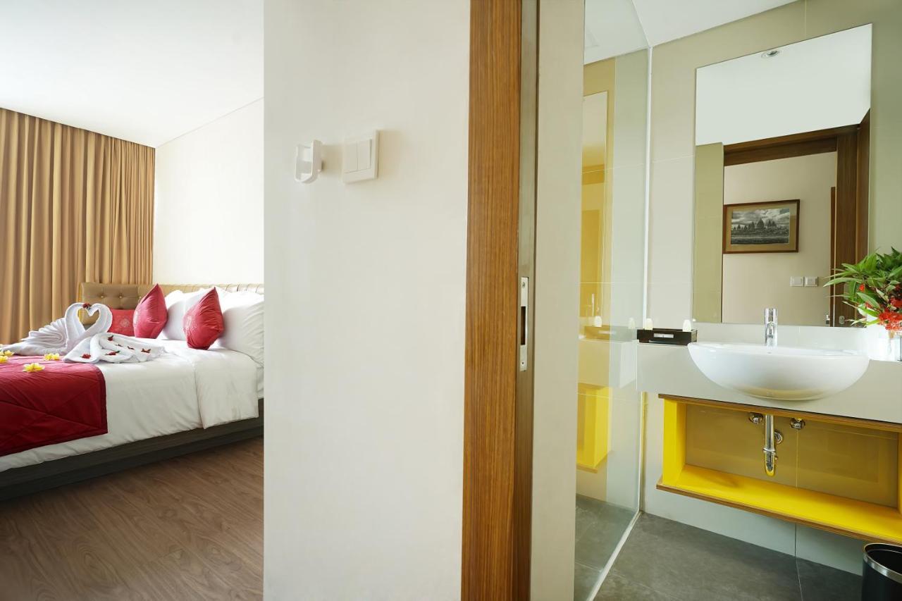 Hotel Ramada By Wyndham Yogyakarta Sleman  Exterior foto