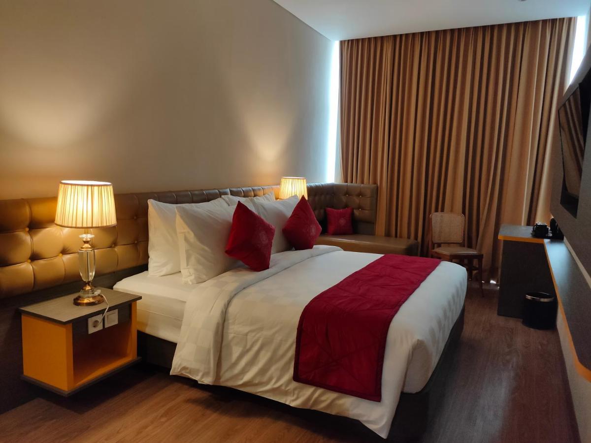 Hotel Ramada By Wyndham Yogyakarta Sleman  Exterior foto