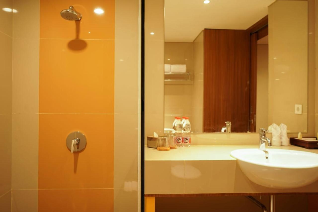 Hotel Ramada By Wyndham Yogyakarta Sleman  Exterior foto