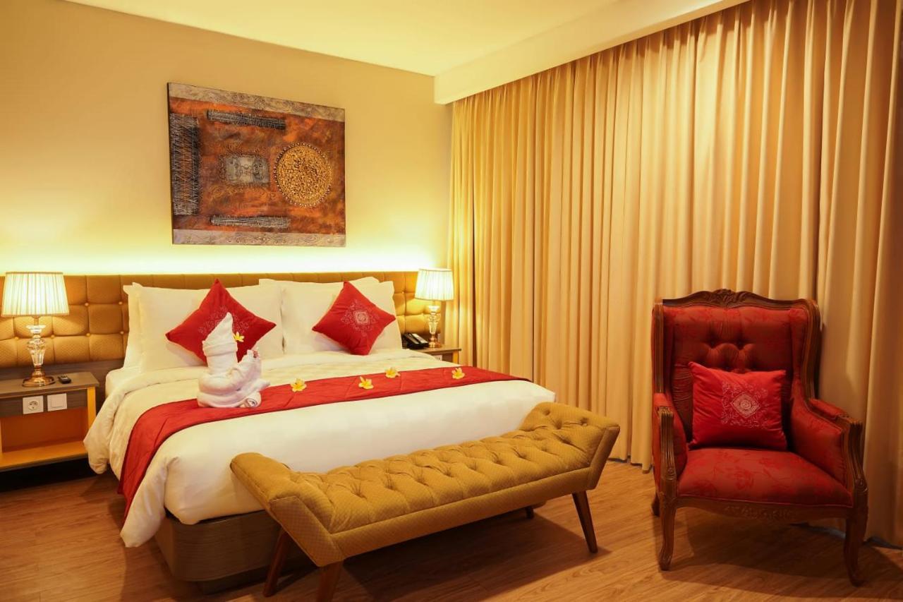 Hotel Ramada By Wyndham Yogyakarta Sleman  Exterior foto
