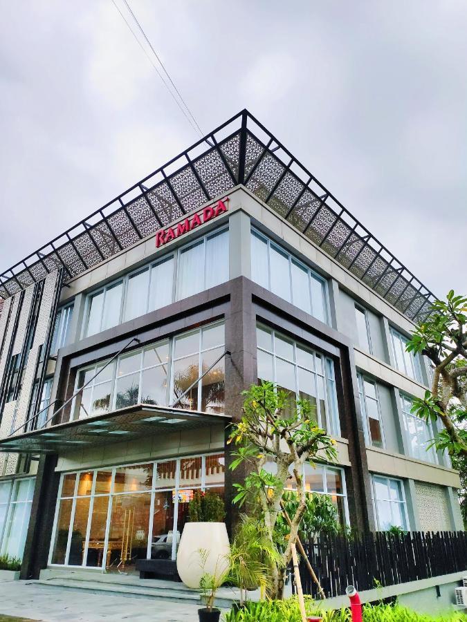Hotel Ramada By Wyndham Yogyakarta Sleman  Exterior foto